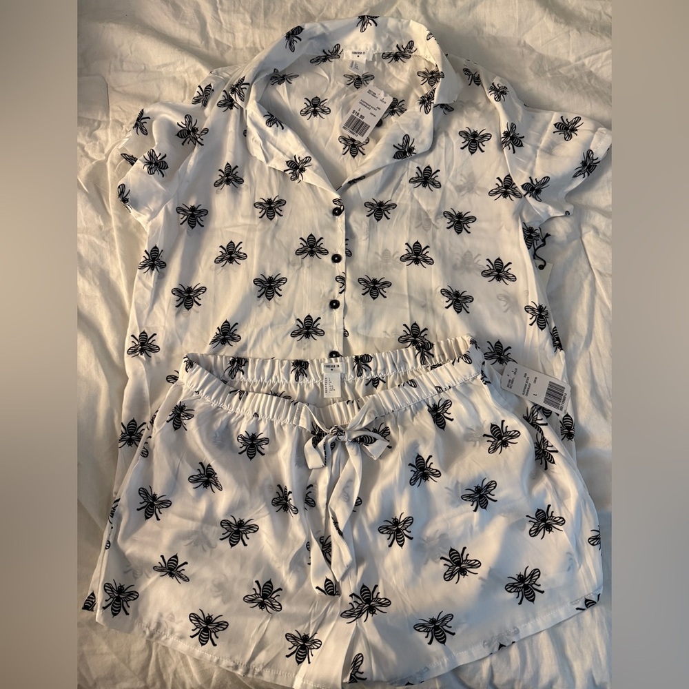 Forever 21 Bee sleep set NWT